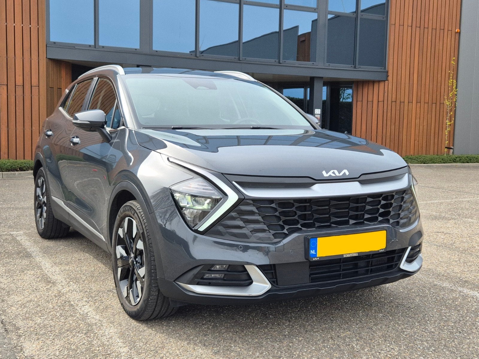 Kia Sportage 1.6 T-gdi 265pk Plug-in Hybrid AT6 4WD 2022, Auto's, Automaat, 1350 kg, Zwart, 4 cilinders