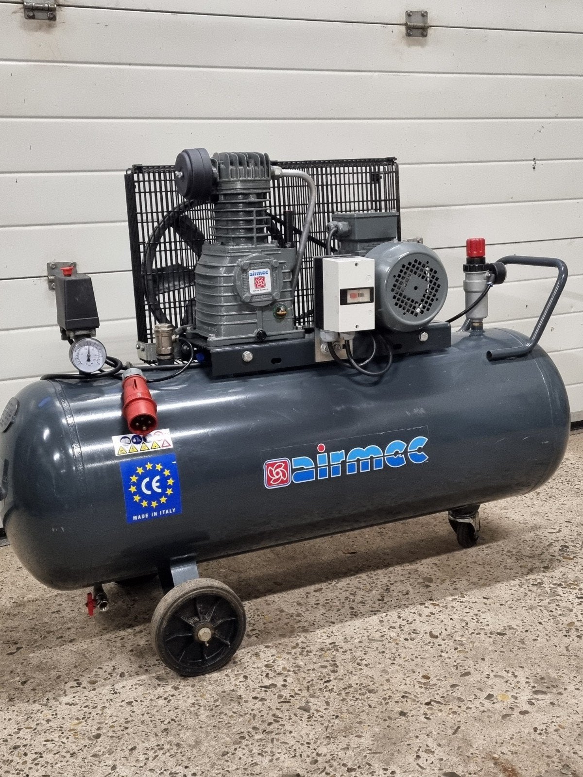Compressor, Gebruikt, Ophalen of Verzenden, 200 tot 400 liter/min, Mobiel