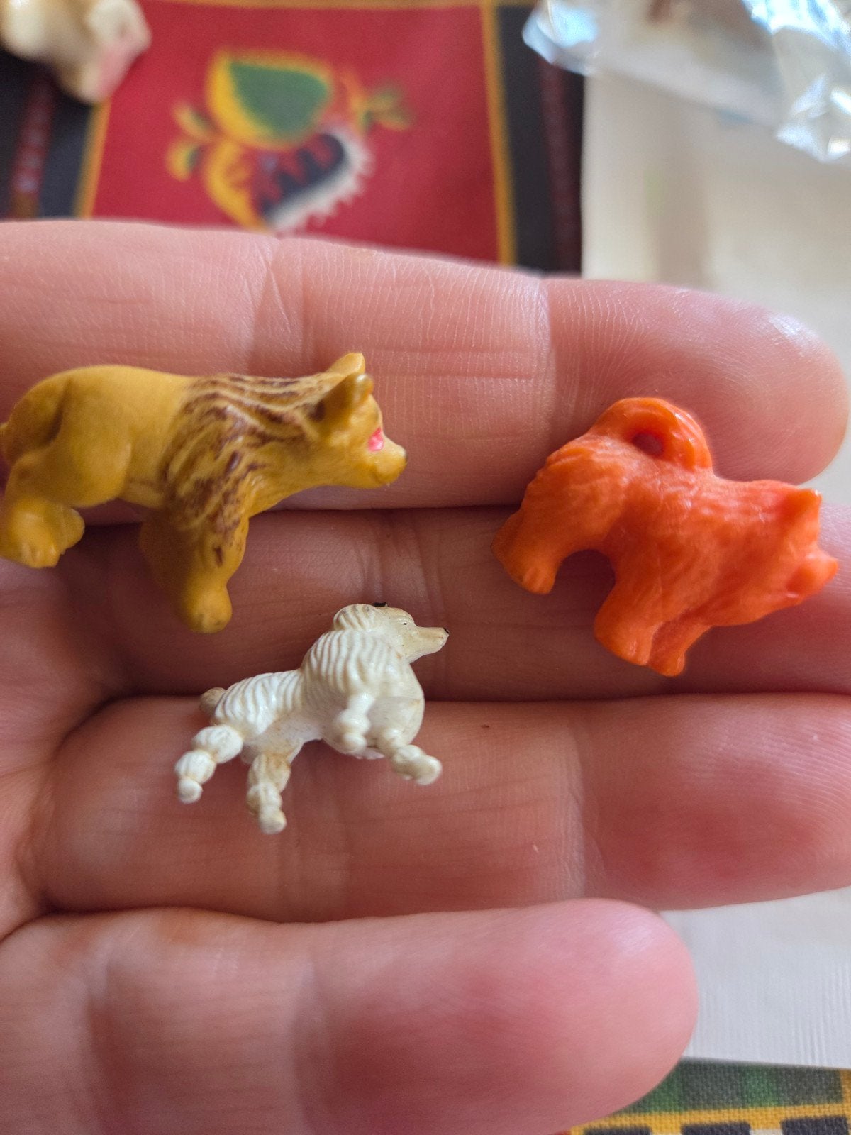 3 rubberen hondjes, Ophalen of Verzenden, Beeldje of Figuurtje
