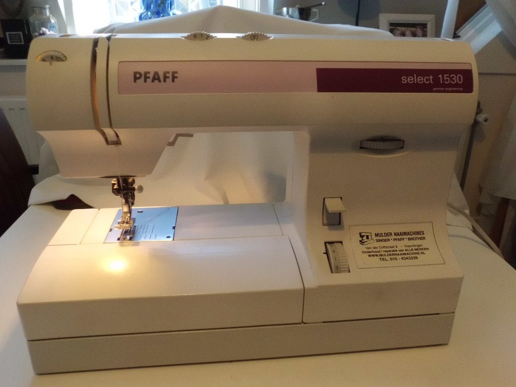 PFAFF Select1530 Naaimachine, Ophalen, Gebruikt, Naaimachine, Pfaff