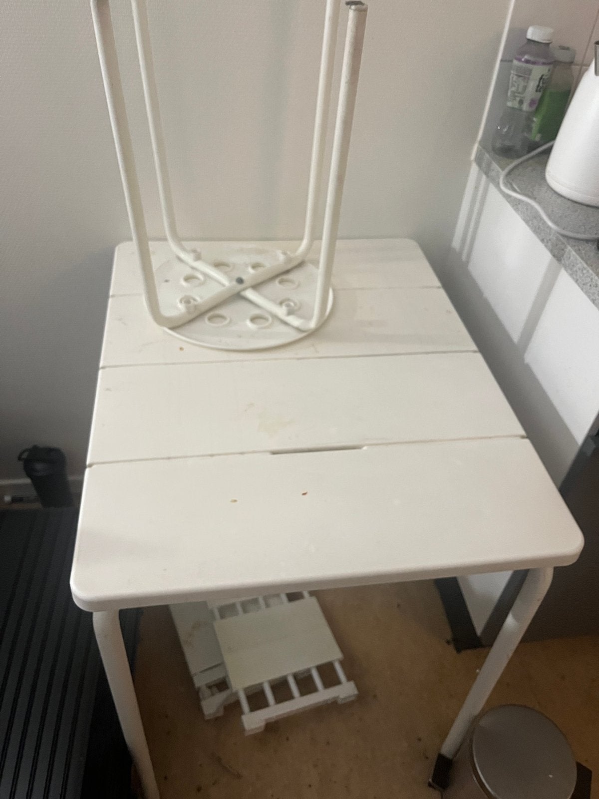 white table and two chairs, Huis en Inrichting, Tafels | Statafels, Ophalen, Gebruikt