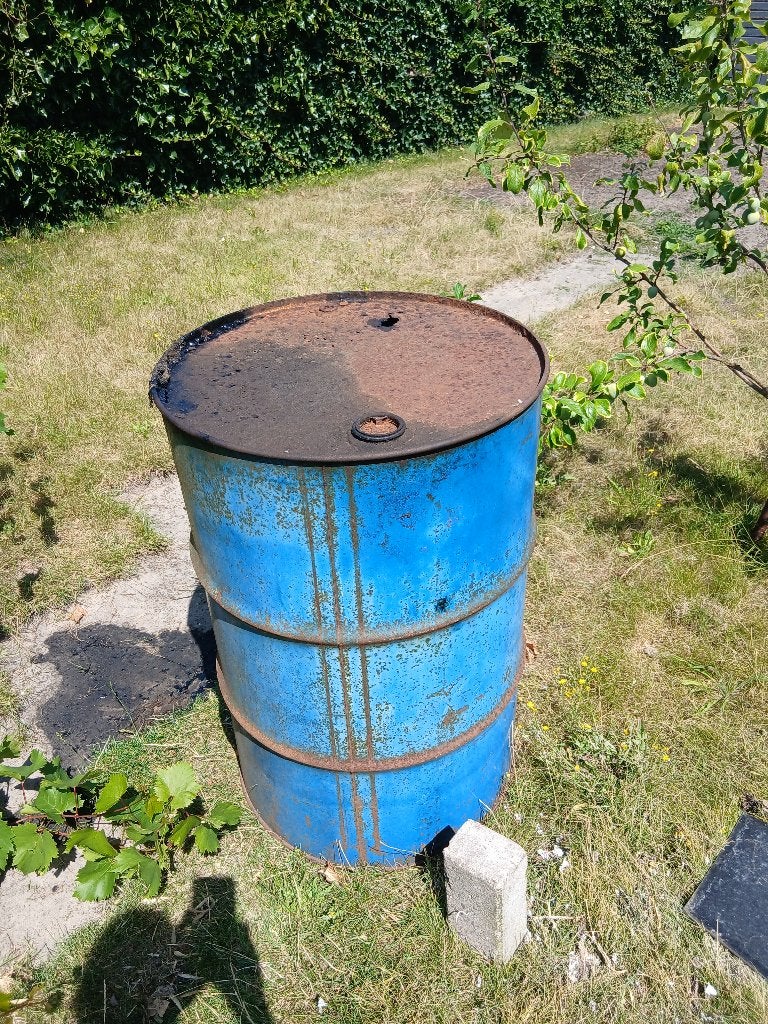 Oliedrum/vuurton 200 liter, Ophalen, Zo goed als nieuw, Vuurton