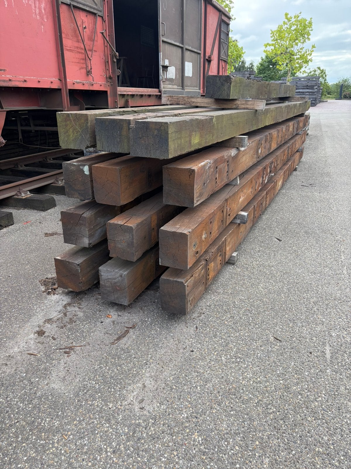 Hardhout, azobe balken, oude bielzen 7 meter, Ophalen, Gebruikt, Hardhout, 250 cm of meer