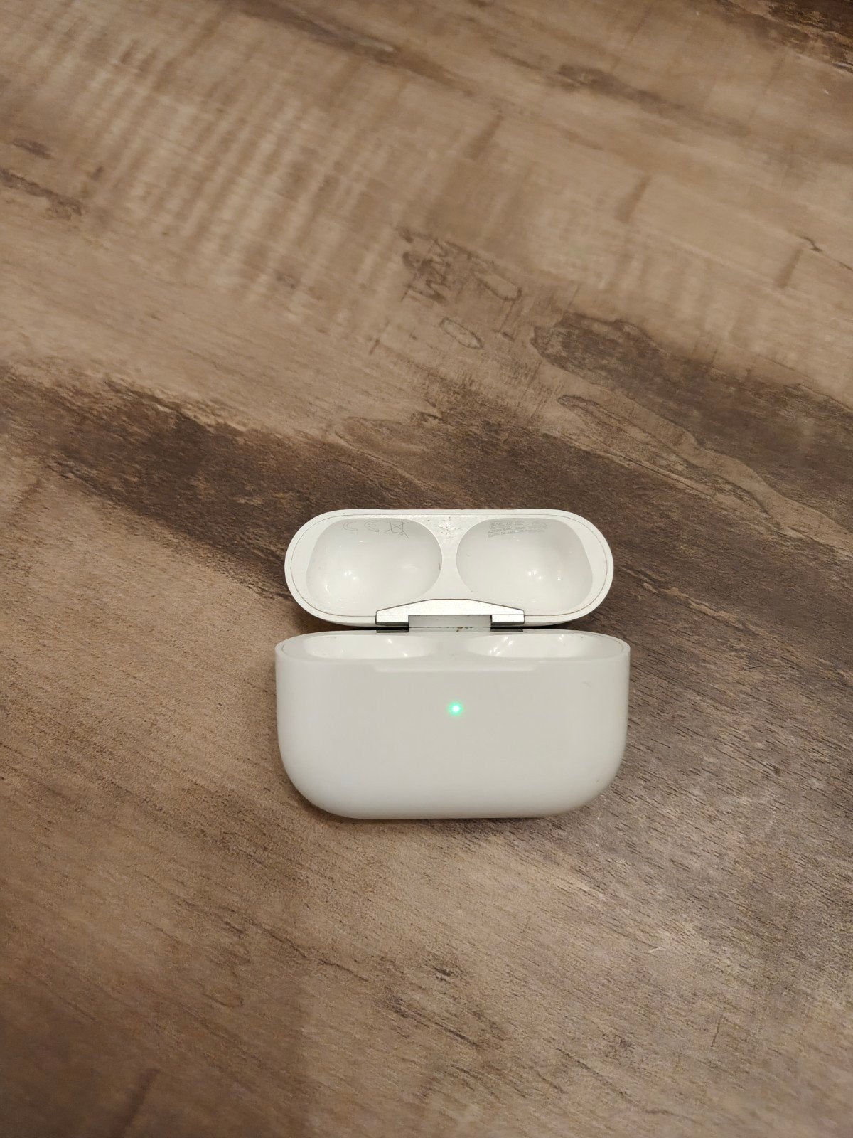 Airpods Pro case, Ophalen of Verzenden, Zo goed als nieuw