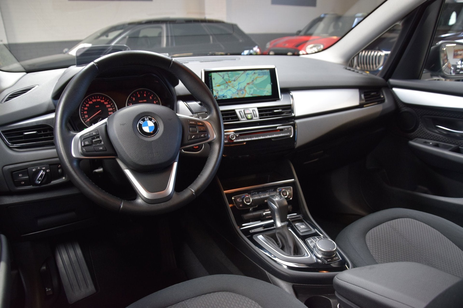 BMW 2-serie Gran Tourer 218i Autom 7 Persoons High Executive, Auto's, Gebruikt, 2-Serie Gran Tourer, 7 stoelen, Zwart