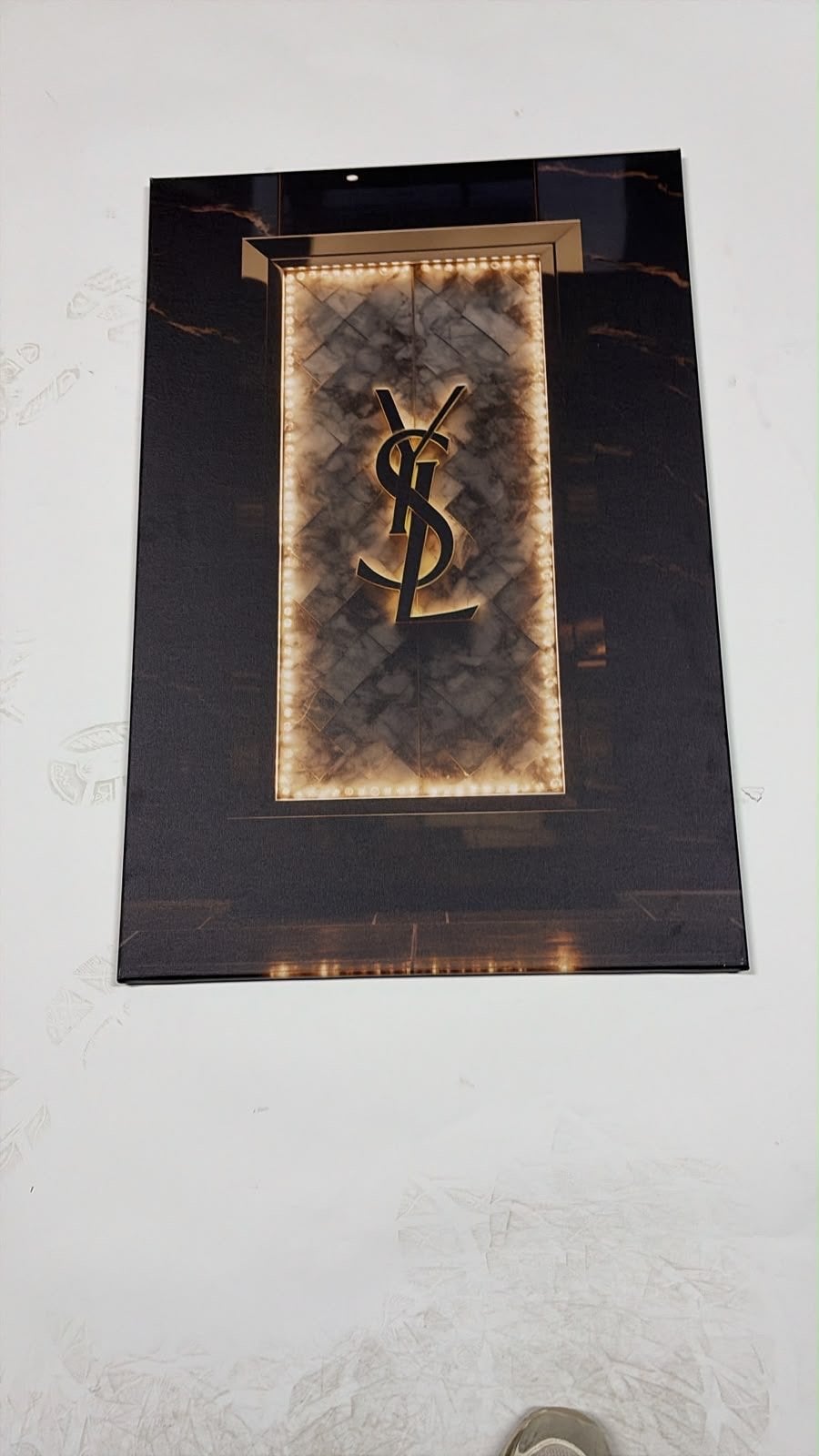 Stijlvolle YSL Print - 80x50 cm, Nieuw, Ophalen of Verzenden, Print, 75 – 100