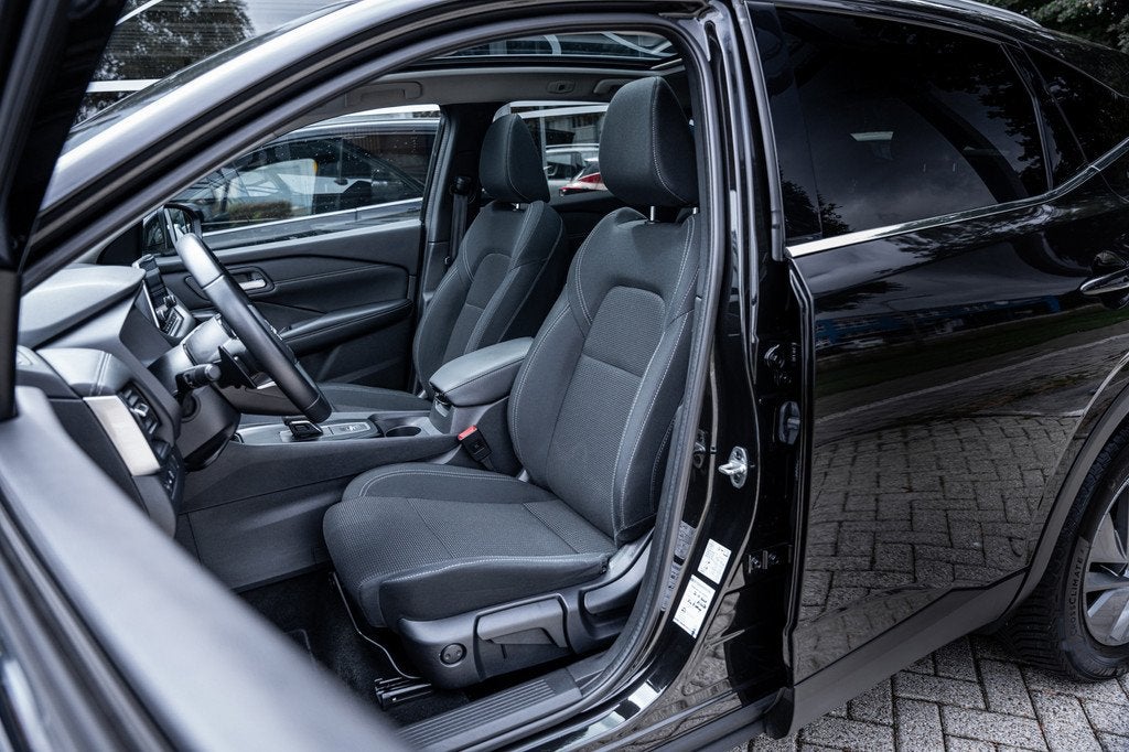 Nissan Qashqai 1.3 MHEV Xtronic Acenta|ACC|Carplay|Pano|Came, Auto's, Nissan, Stof, Zwart, Qashqai, 725 kg