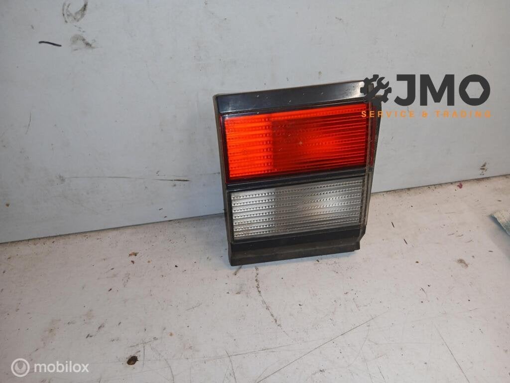 Achterlicht rechtsbinnen VW Passat B3 1988-1994  357945108, Gebruikt, Volkswagen, Ophalen of Verzenden, Volkswagen