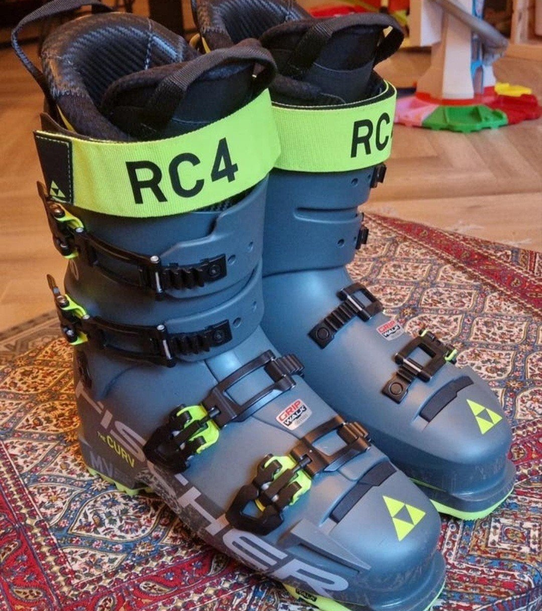 Fischer RC4 The Curv MV 120 skischoenen, Ophalen, Fischer, Schoenen, Zo goed als nieuw