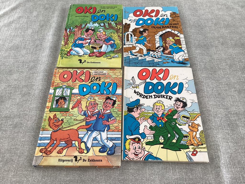 Vier kinderboekjes van Oki en Doki., Boeken, Eén comic, Ophalen of Verzenden, Gelezen, Europa