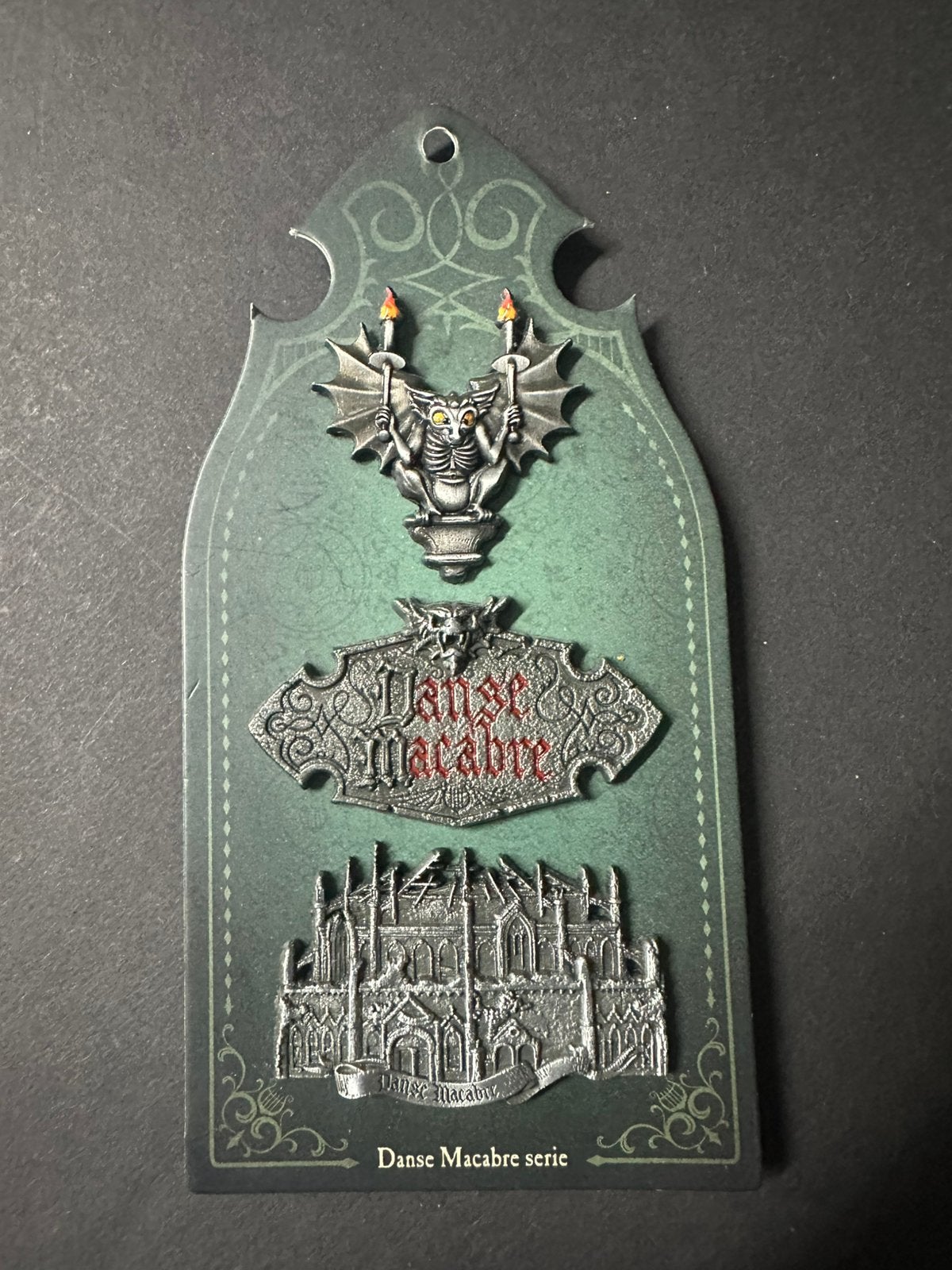 Efteling pins Dans Macabre, Verzamelen, Ophalen of Verzenden, Zo goed als nieuw, Button of Speldje