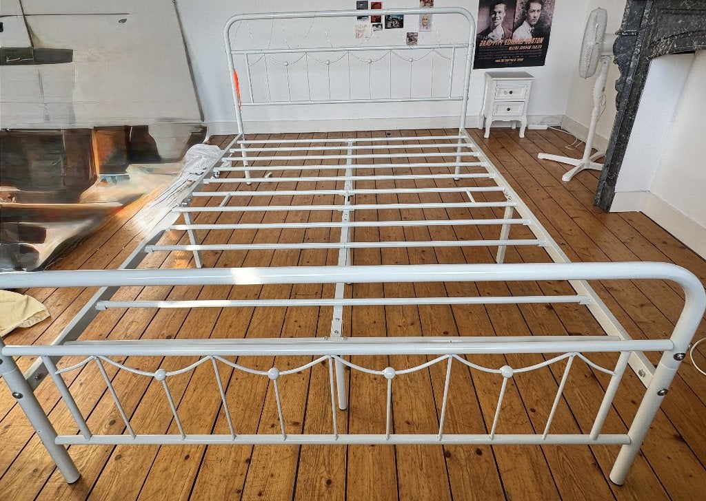 Like New Vintage Style Metal Bedframe, Ophalen, Eenpersoons, Zwart, 140 cm