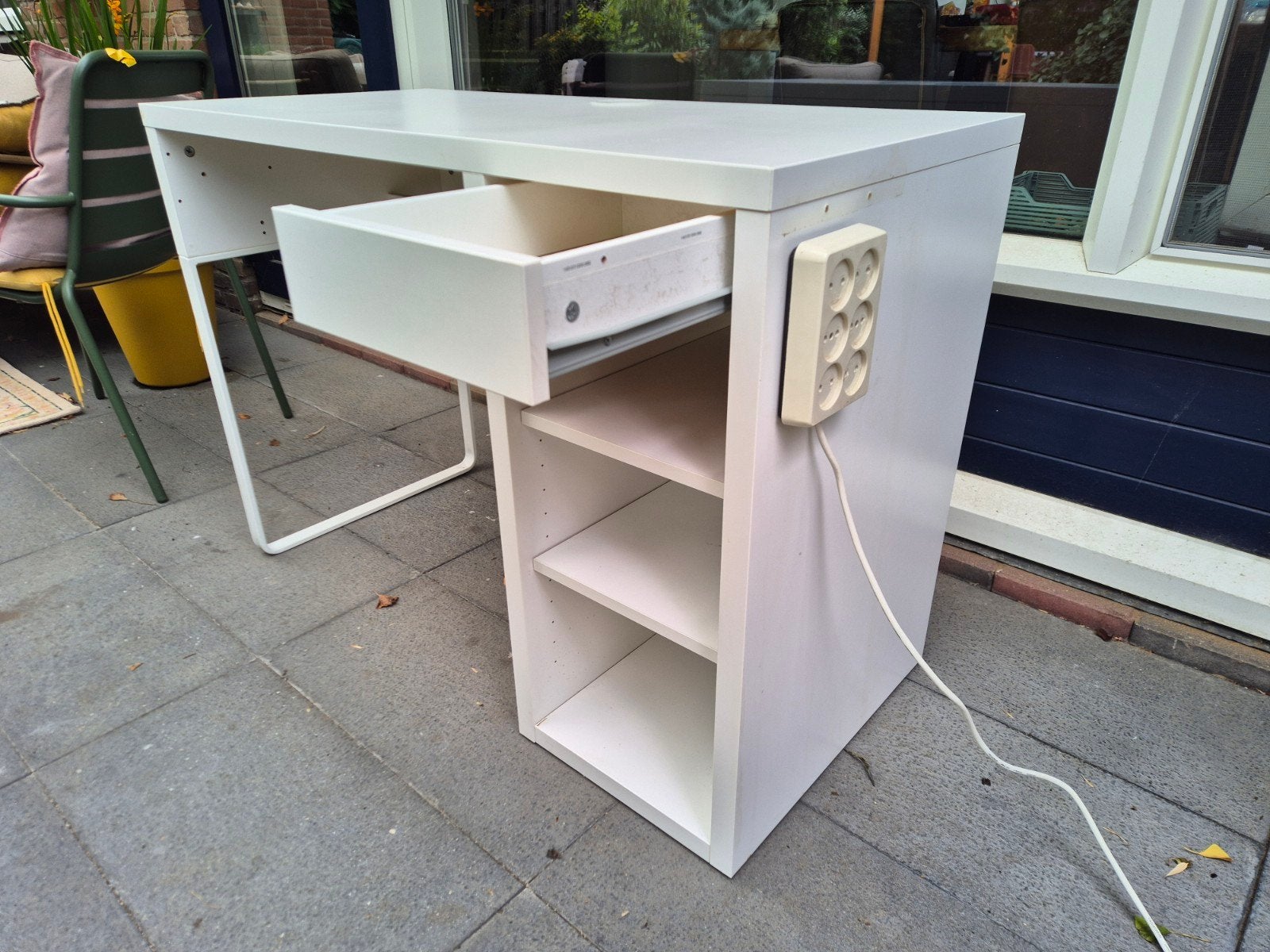 IKEA Micke bureau wit met lade en opbergruimte, Huis en Inrichting, Bureaus, Ophalen, Met lades, Gebruikt, Spaanplaat of MDF