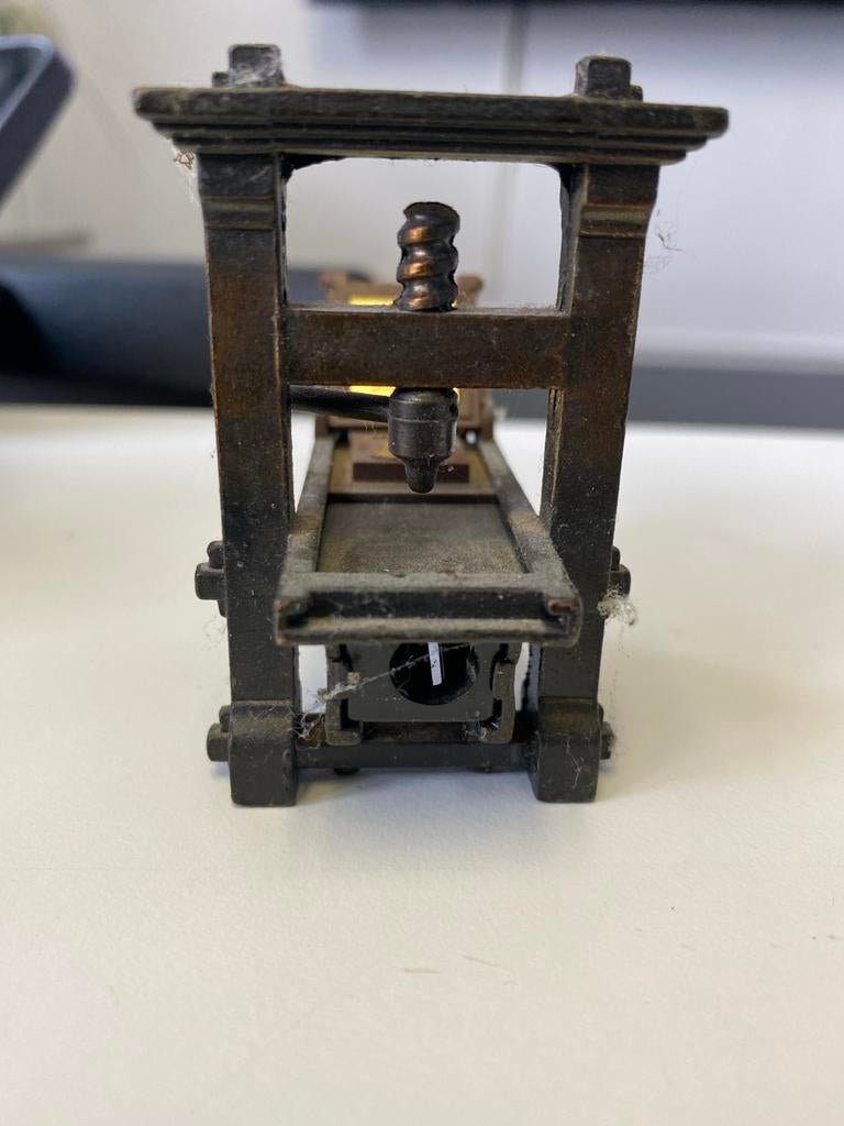 Miniatuur Drukpers Potloodslijper - Vintage Decoratie, Antiek en Kunst, Ophalen of Verzenden