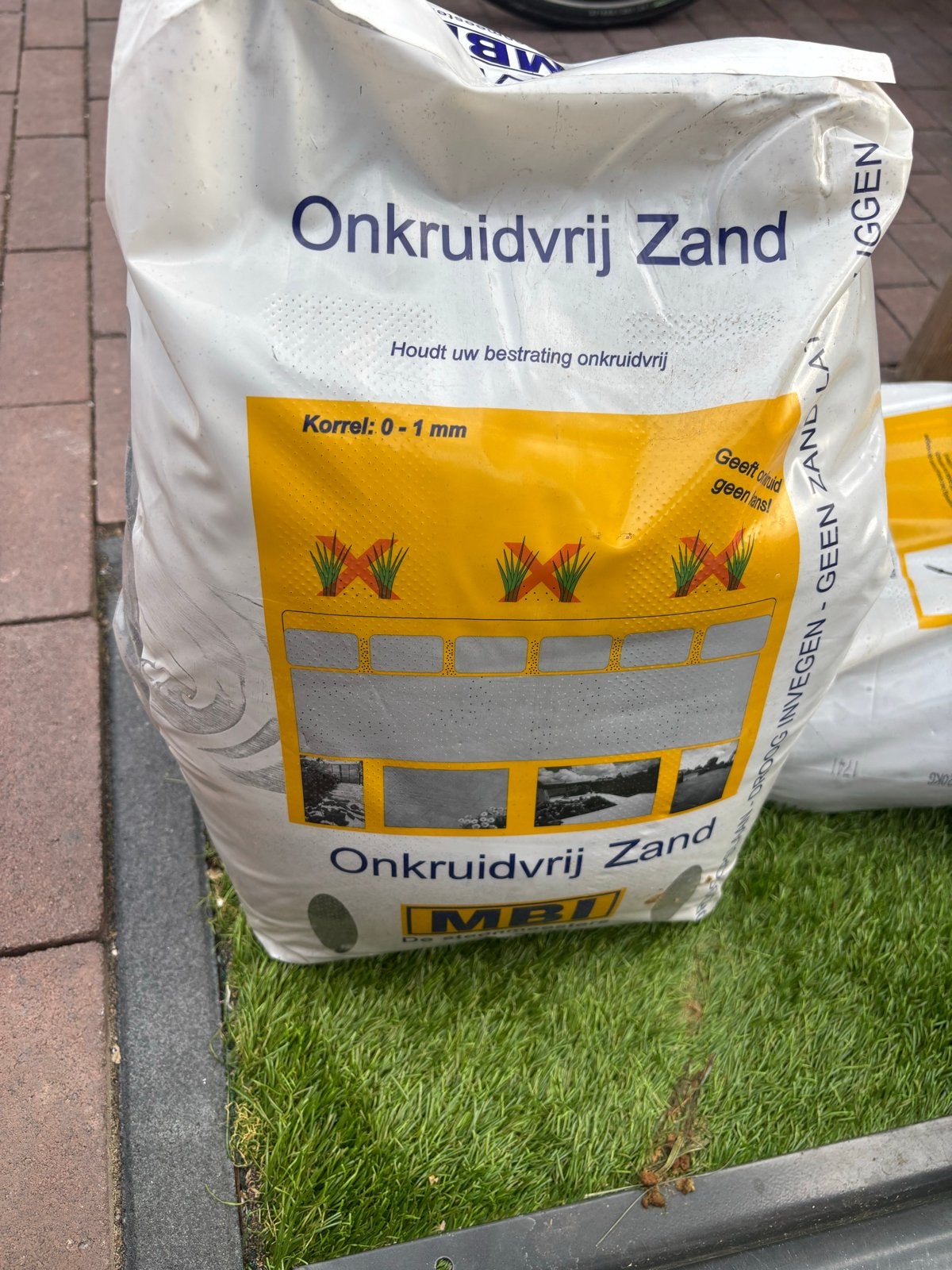 4 zakken MBI Onkruidvrij Zand Zwart (0-1 mm), Ophalen, Nieuw, Voegzand