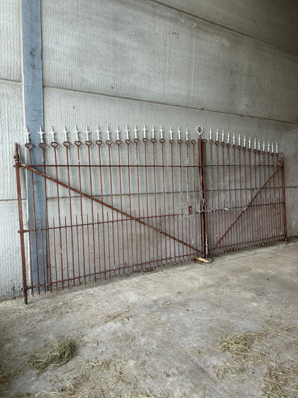 Antiek dubbel hekken vol smeedijzeren antieke poort 4m55, Tuin en Terras, Tuinhekken en Hekwerk, Ophalen, Gebruikt, IJzer, Sierhekwerk