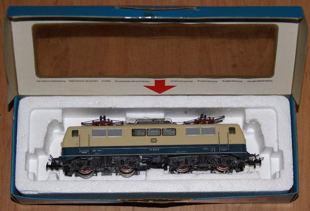 E locomotief Br.111  DB, Wisselstroom, Locomotief, Ophalen of Verzenden, Zo goed als nieuw