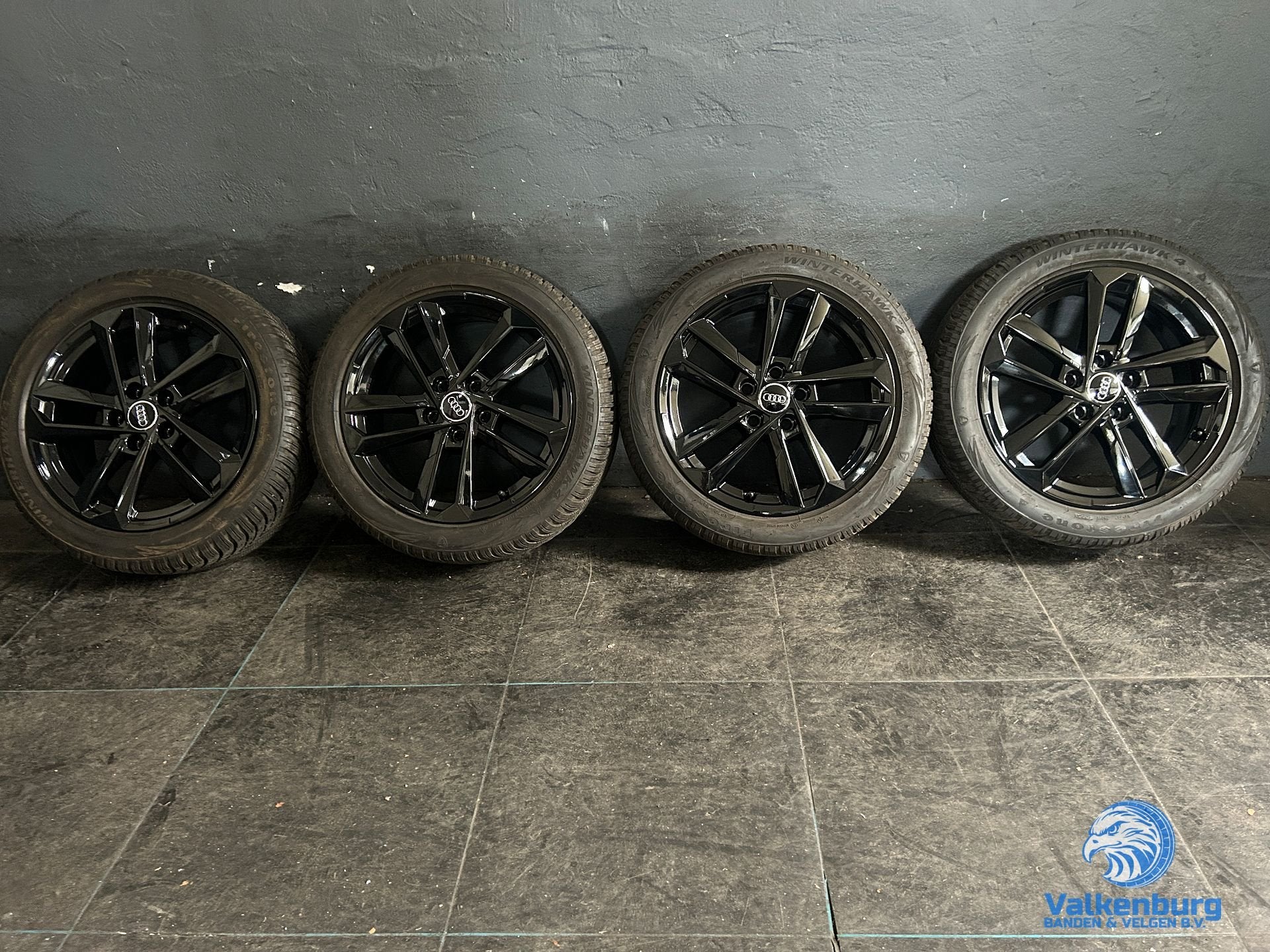 7mm! Originele Audi A3 8Y 17 inch zwarte velgen 5x112 winter, Auto-onderdelen, Gebruikt, -, -, Banden en Velgen