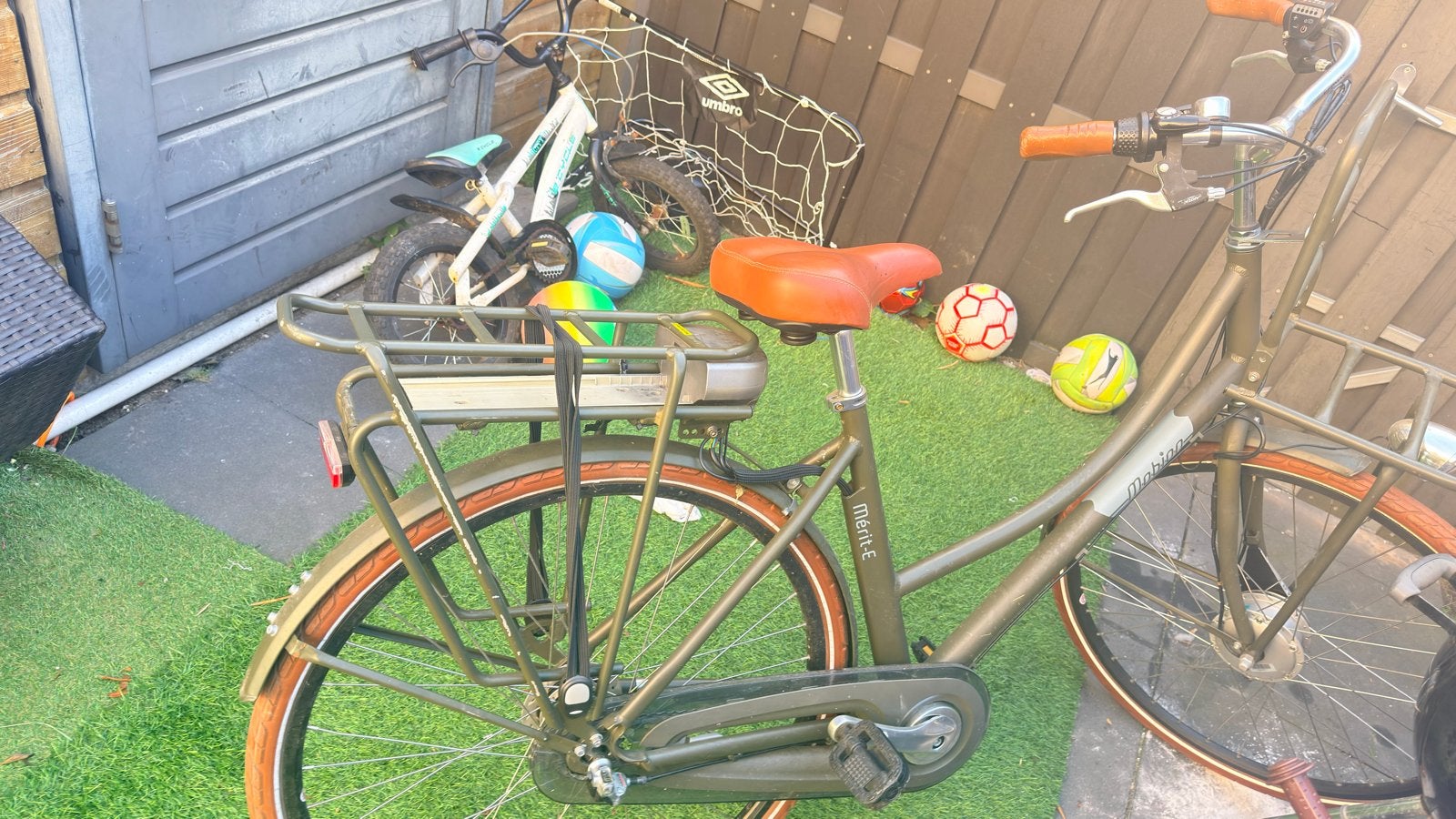 Mobio. Mèrit-E elektrische fiets - Zo goed als nieuw, Zo goed als nieuw, 51 tot 55 cm, 50 km per accu of meer, Ophalen