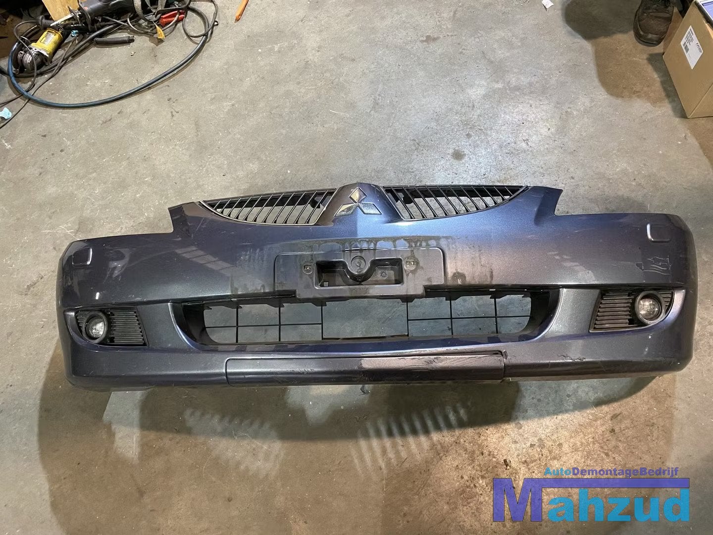 MITSUBISHI LANCER 7 GRIJS VOORBUMPER COMPLEET A39, Info@mitsubishi-motors.com, Gebruikt, Voor, Mitsubishi Motors Corporation