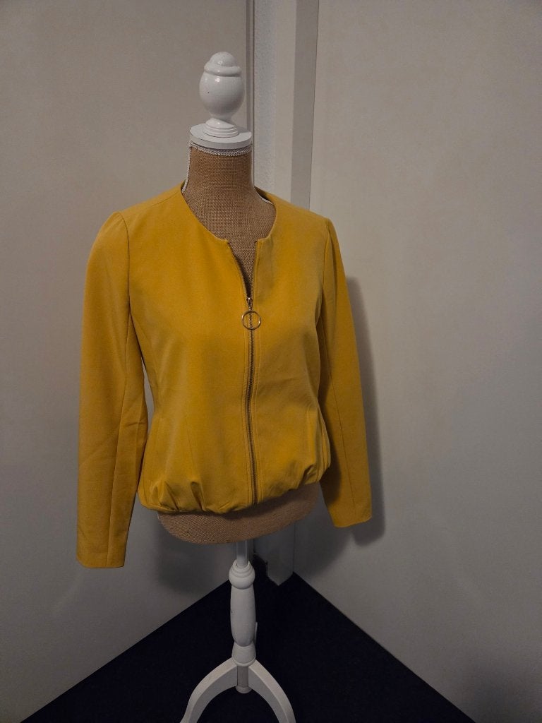 Okergeel jasje van Distrikt, Kleding | Dames, Ophalen of Verzenden, Zo goed als nieuw, Maat 38/40 (M), Geel