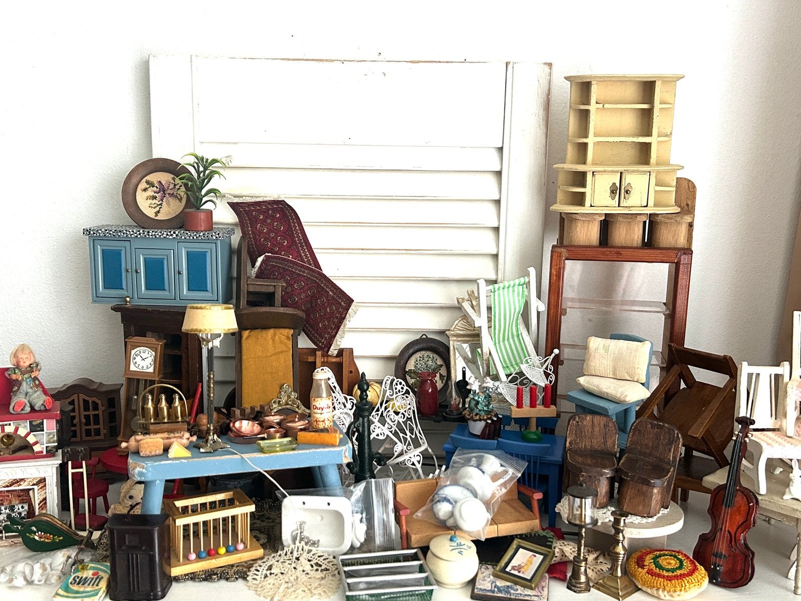 Groot lot vintage poppenhuis meubels en accessoires weg=weg, Ophalen, Gebruikt, Poppenhuis