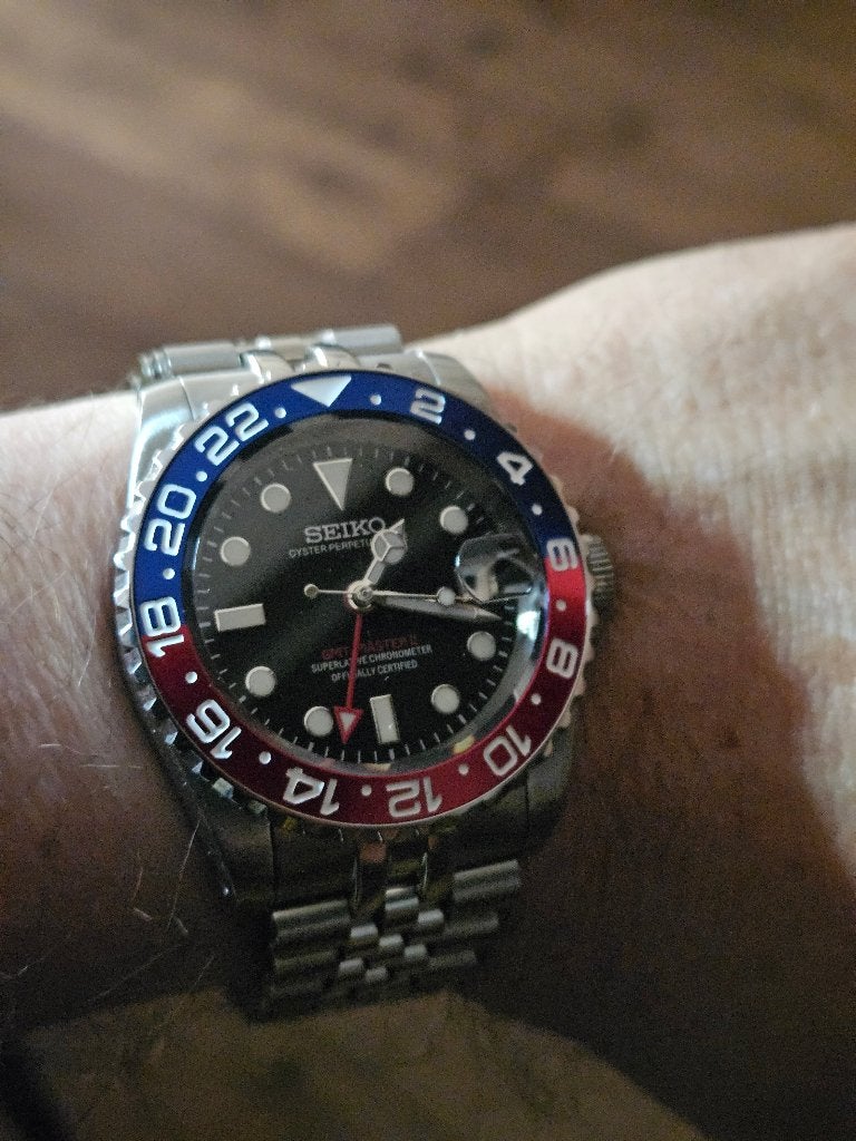 Seiko GMT NH34A NIEUW! Pepsi Bezel Jubilee Band ⌚, Sieraden, Tassen en Uiterlijk, Horloges | Heren, Staal, Verzenden, Polshorloge