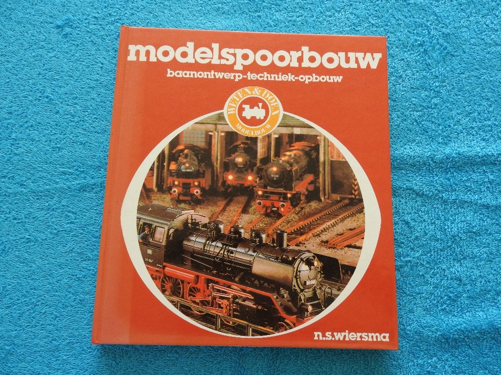 Modelspoorbouw - Baanontwerp - Techniek - Opbouw, Ophalen of Verzenden, Zo goed als nieuw, Tekenen en Schilderen
