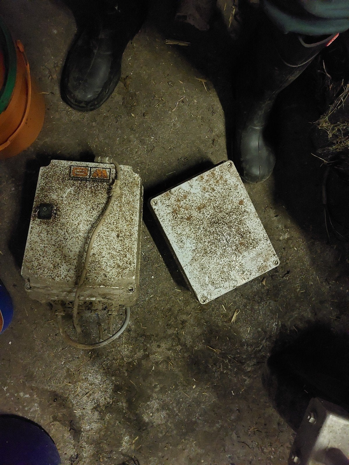 diverse geconne melotte onderdelen besturing kasten, Ophalen