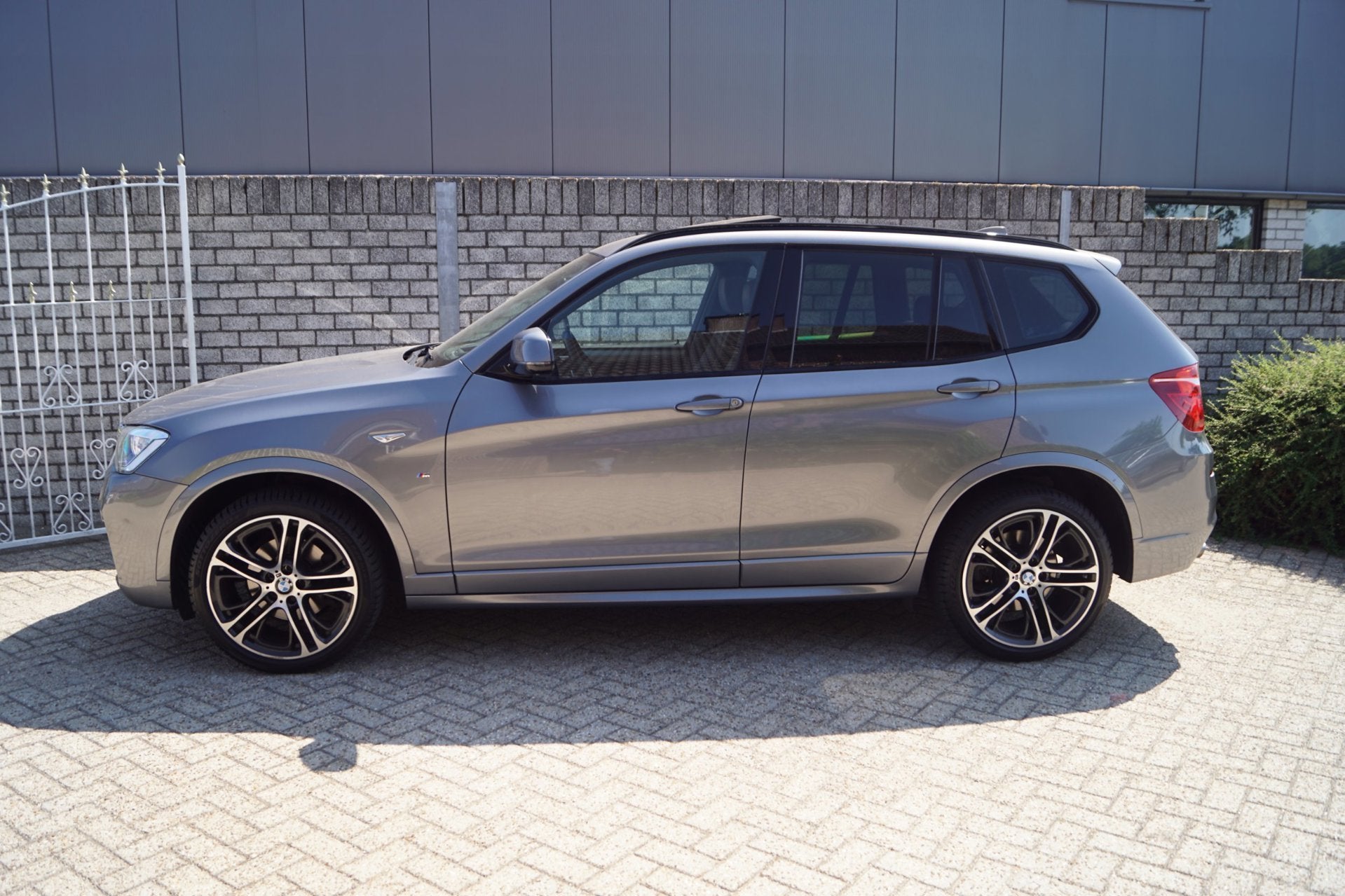 Foto 2 van BMW X3 S-Drive20i Centennial High Executive M Sport Autom Pa