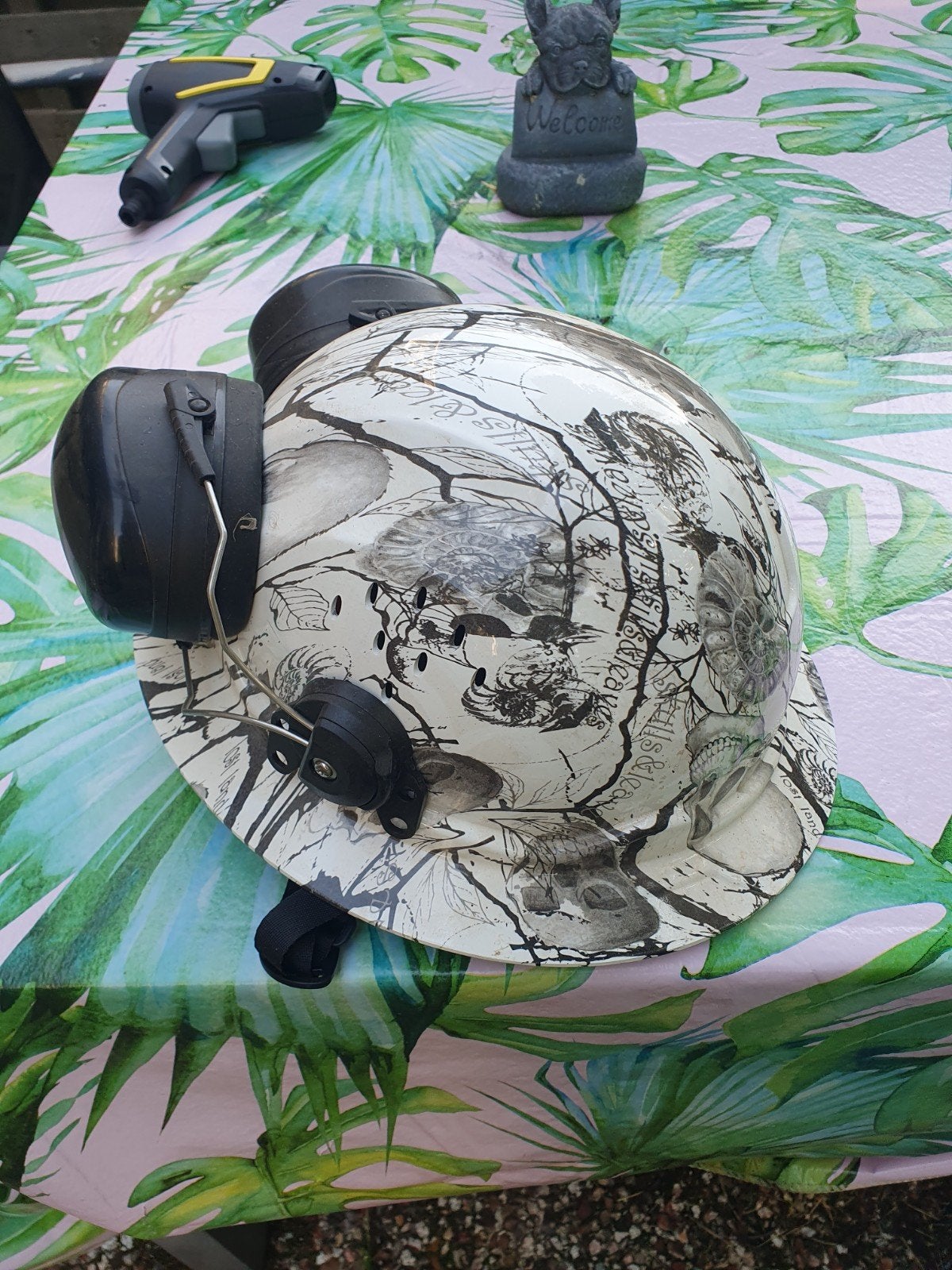 Unieke veiligheidshelm met schedelprint en gehoorbescherming, Ophalen of Verzenden