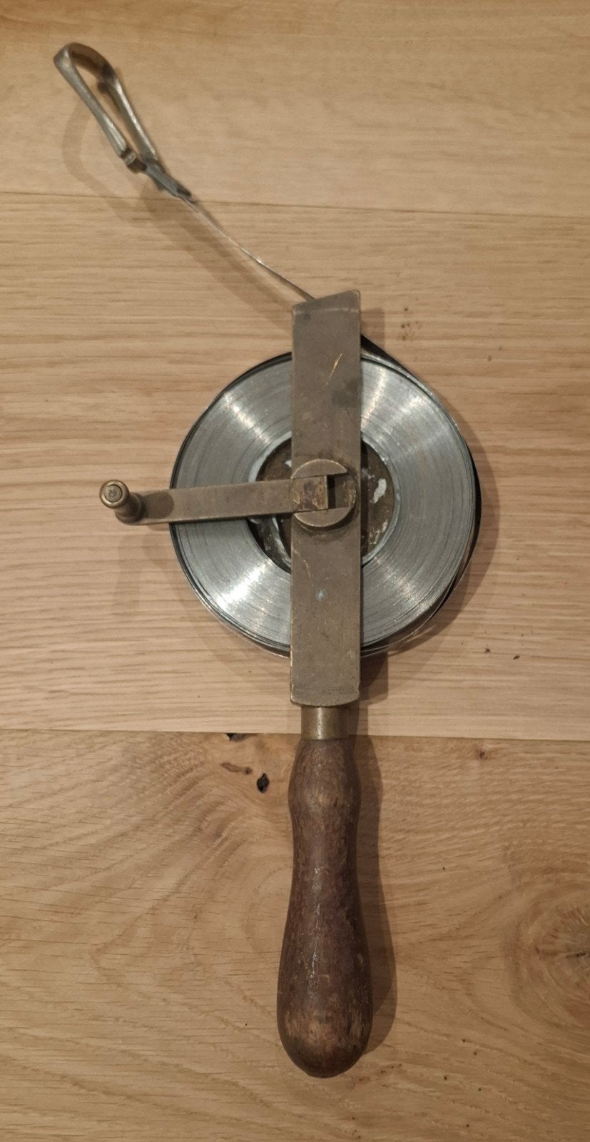 Vintage Rolmaat 30m - Antieke Meetlint met Houten Handvat, Antiek en Kunst, Ophalen of Verzenden