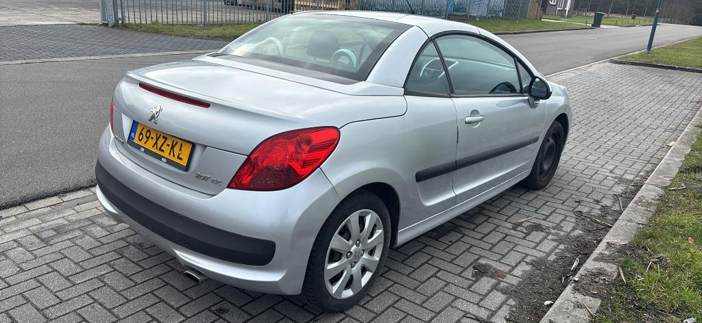 Peugeot 207 1.6 16V CC 88KW 2007 Grijs, 15 km/l, Zwart, 4 cilinders, Cabriolet