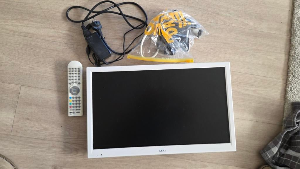 AKAI TV met afstandsbediening - ingebouwde dvd, 50 Hz, HD Ready (720p), Minder dan 40 cm, Ophalen