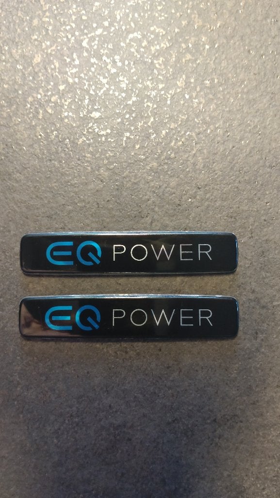 Mercedes EQ Power embleem set, Gebruikt, Mercedes-Benz, Spatbord, Verzenden