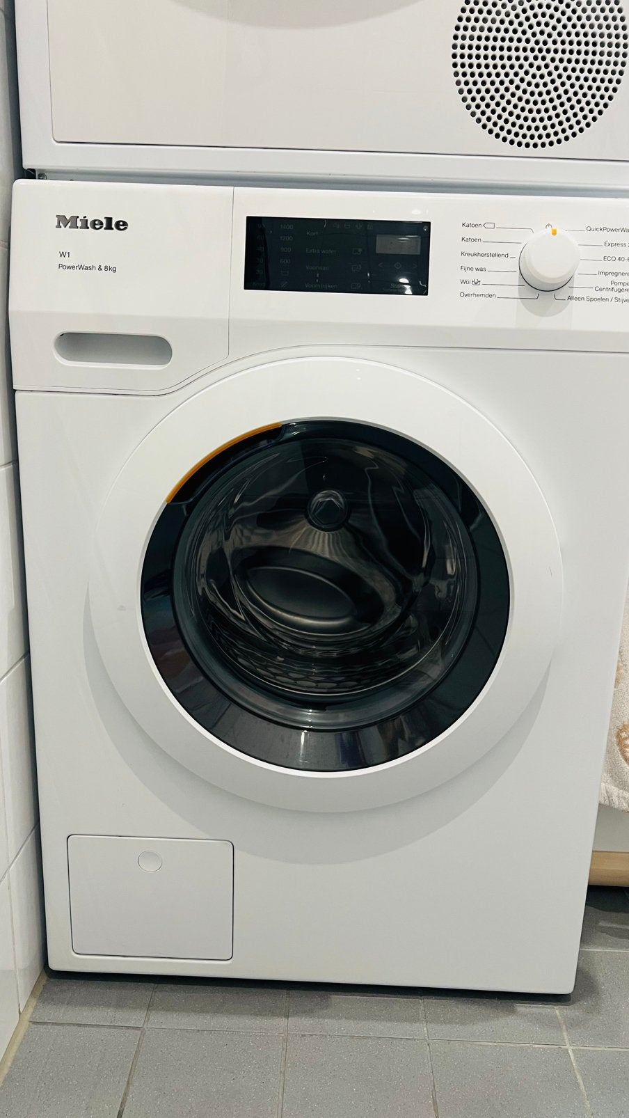 Wasmachine W1  PowerWash & 8 kg, Ophalen, Zo goed als nieuw, Wolwasprogramma, 85 tot 90 cm
