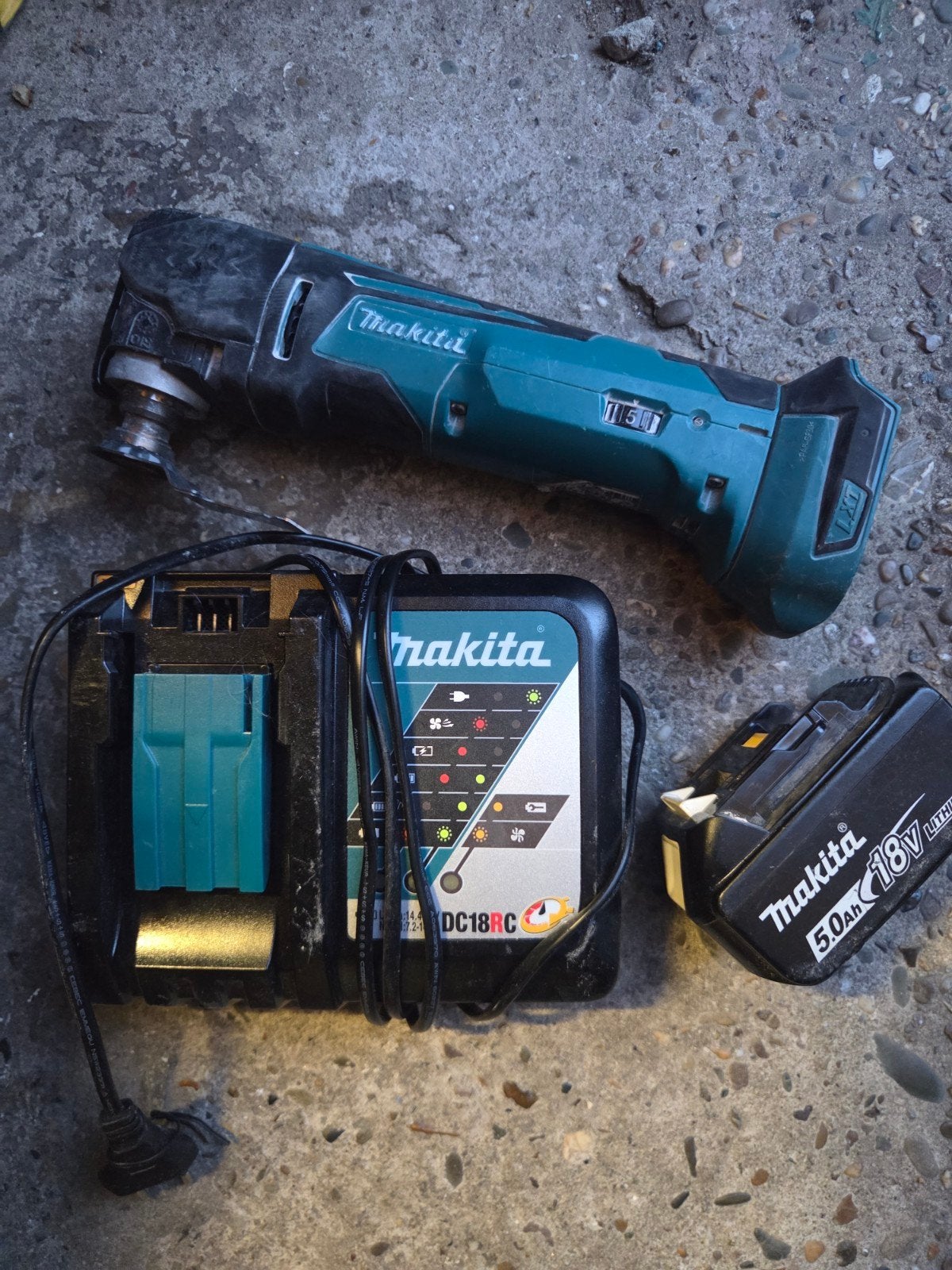 Makita multitool.DMT51, Ophalen of Verzenden, Zo goed als nieuw, Overige typen