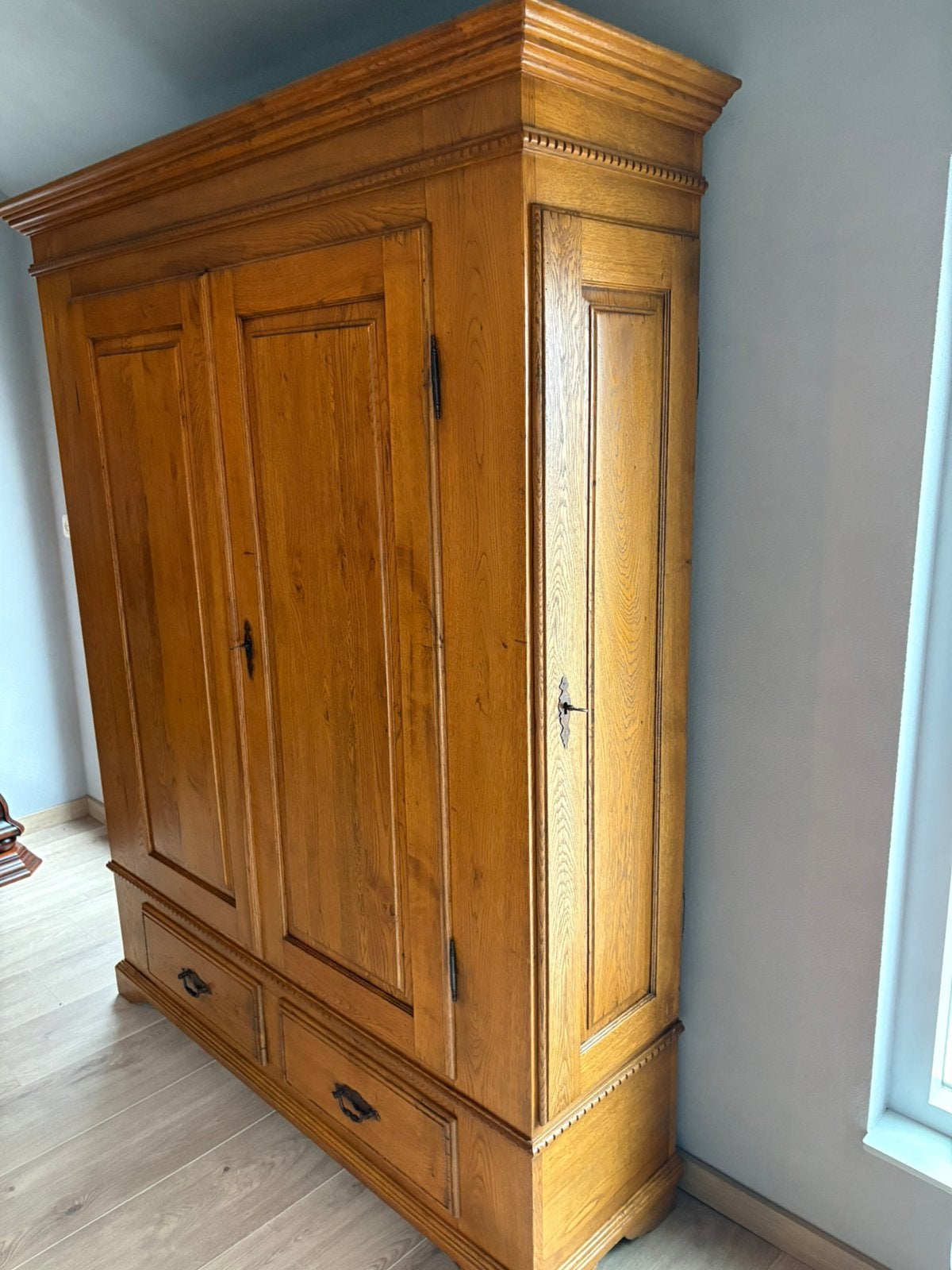 Boerenkast , zwaar hout en prachtige staat -Brocante, Ophalen of Verzenden