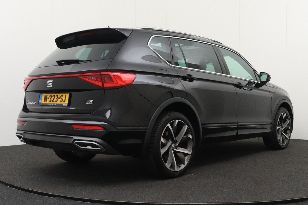 SEAT Tarraco 1.4 TSI PHEV FR Pano-dak Leder Elek.Trekhaak Do, Auto's, Seat, 150 pk, Zwart, Hybride Elektrisch/Benzine, SUV of Terreinwagen
