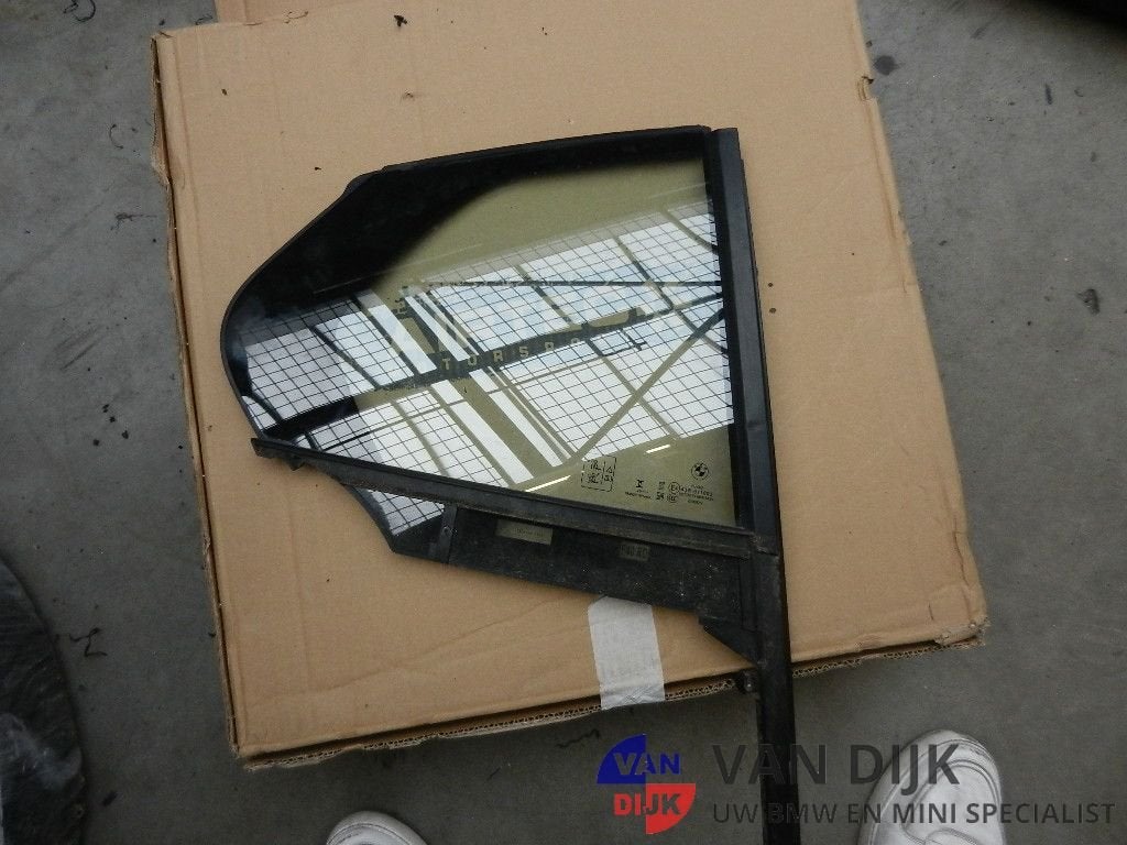 Vaste portierruit rechts achter BMW 1 SERIE F40 F70 51357452, Gebruikt, -, -, Ophalen of Verzenden