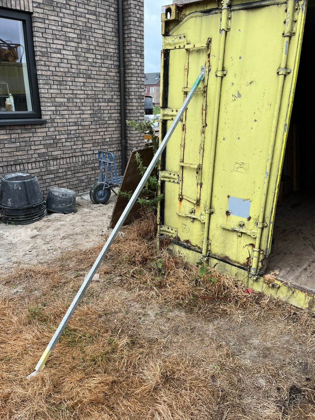 Stalen schoren, Ophalen of Verzenden, Zo goed als nieuw, Kalkzandstenen
