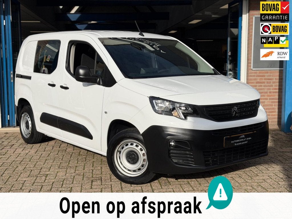 Peugeot Partner 1.2 PureTech Premium 2022 WIT NAVI AIRCO BTW, Voorwielaandrijving, Gebruikt, 1199 cc, Start-stop-systeem