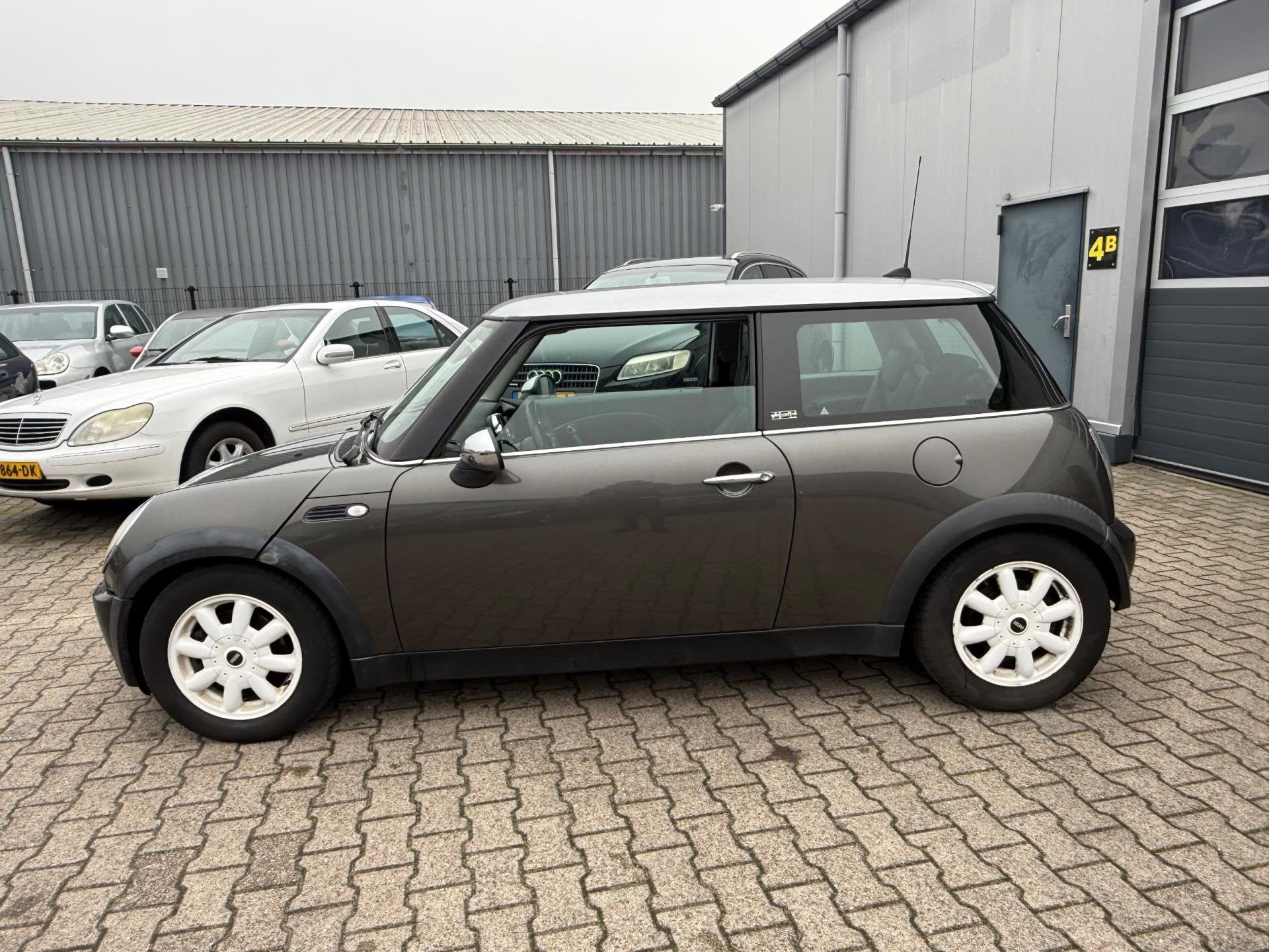 Mini Cooper 1.6 Park Lane 2006 Leder Airco APK 2027, Voorwielaandrijving, Gebruikt, 4 stoelen, 116 pk