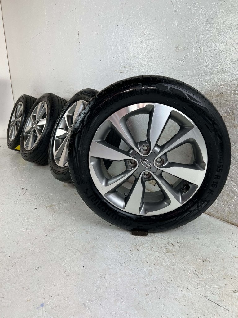 Originele Hyundai I20 I30 Getz Atos velg 16" 4x100 zomerset, Auto-onderdelen, Banden en Velgen, Niet ingevuld, Gebruikt, 16 inch