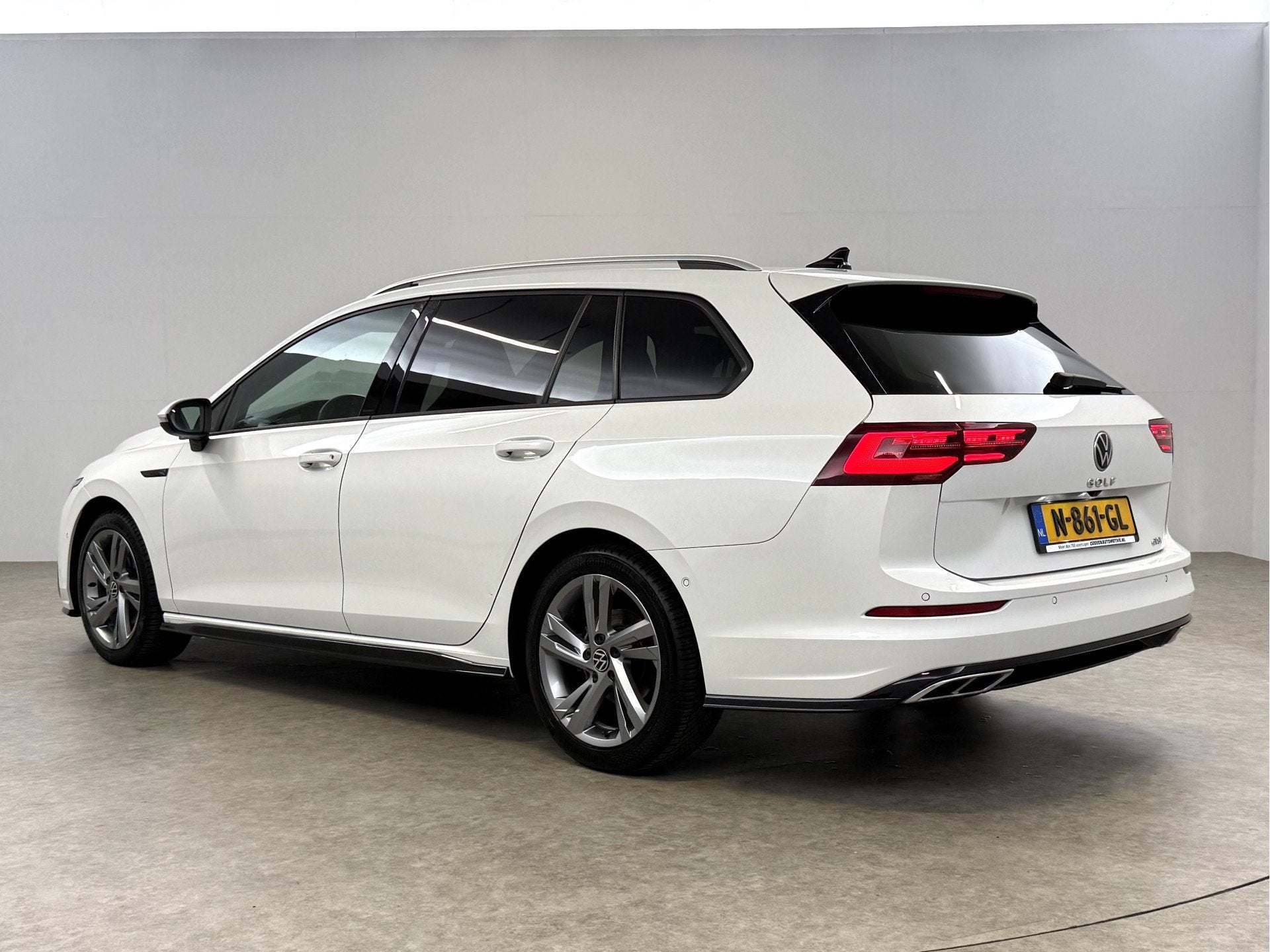 Volkswagen Golf Variant 1.5 eTSI R-Line | Virtual | Sfeer |, Auto's, 1325 kg, Euro 6, 4 cilinders, 150 pk