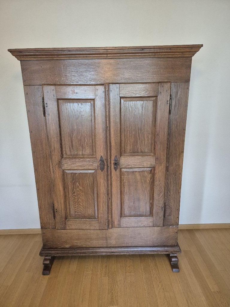 Antieke eiken kast, Ophalen