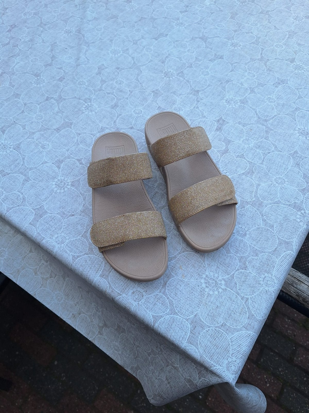 Flip flop slippers, Ophalen of Verzenden, Zo goed als nieuw, Overige kleuren
