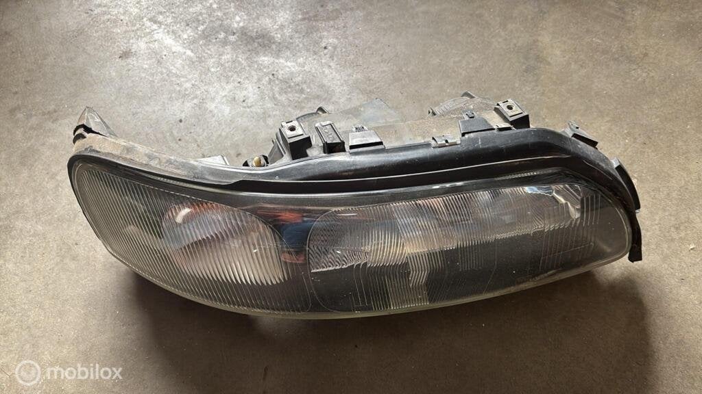 Koplamp rechts origineel Volvo V70 II ('00-'08) 8620698, Gebruikt, Ophalen of Verzenden, Volvo