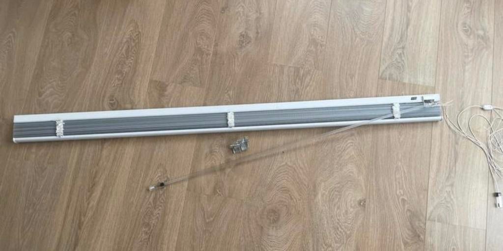Luxaflex wit (142cm breed en 175cm lang), Huis en Inrichting, Stoffering | Gordijnen en Lamellen, Ophalen, 100 tot 150 cm, Wit