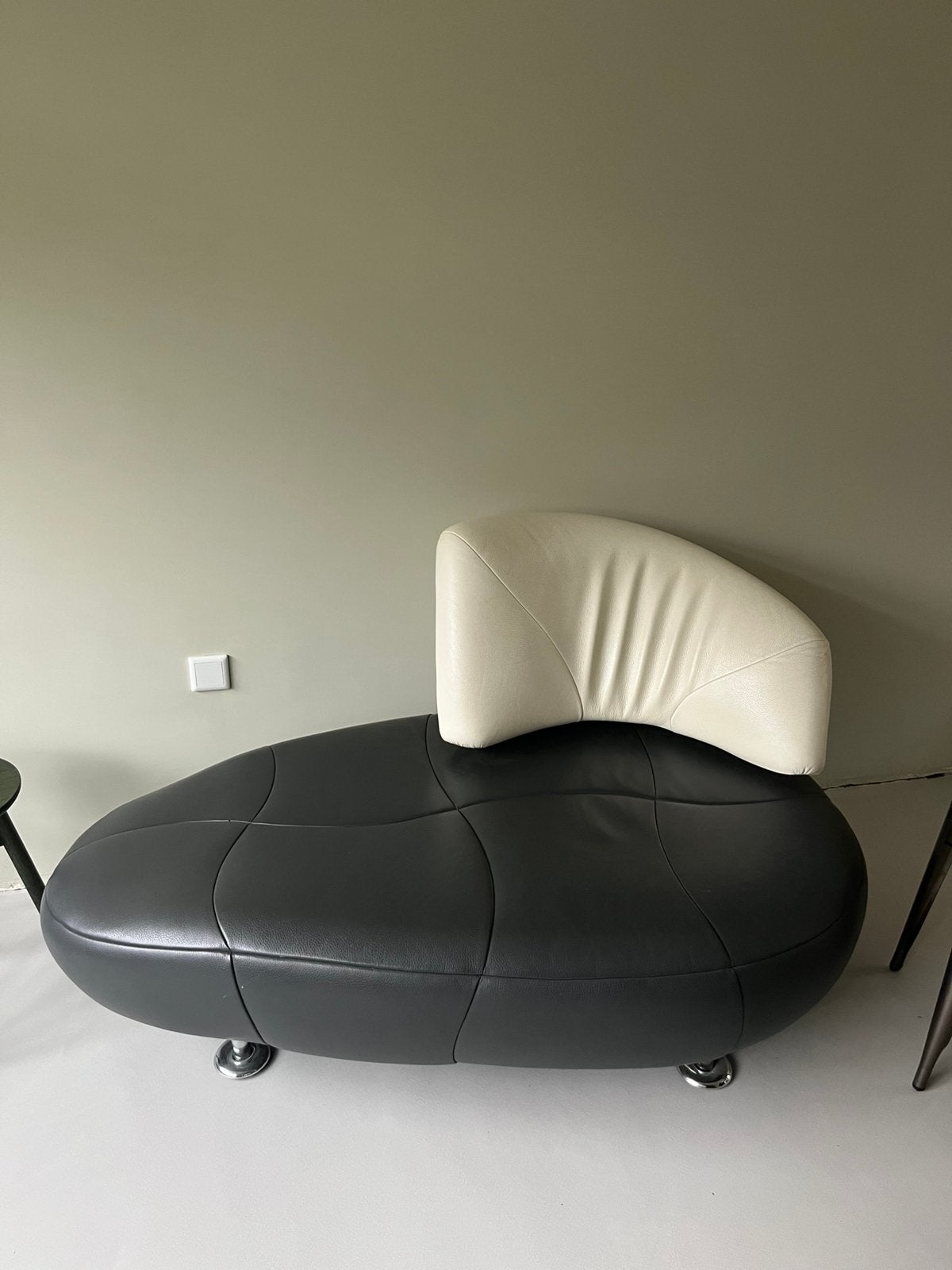 Leolux Kikko chaisse longue, Ophalen, Gebruikt, Design, Tweepersoons